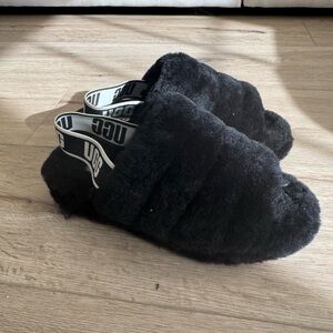 UGG YEAH Black Fuzzy Slide Sandals